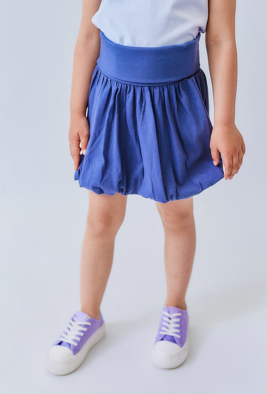 Spódniczka z szerokim pasem