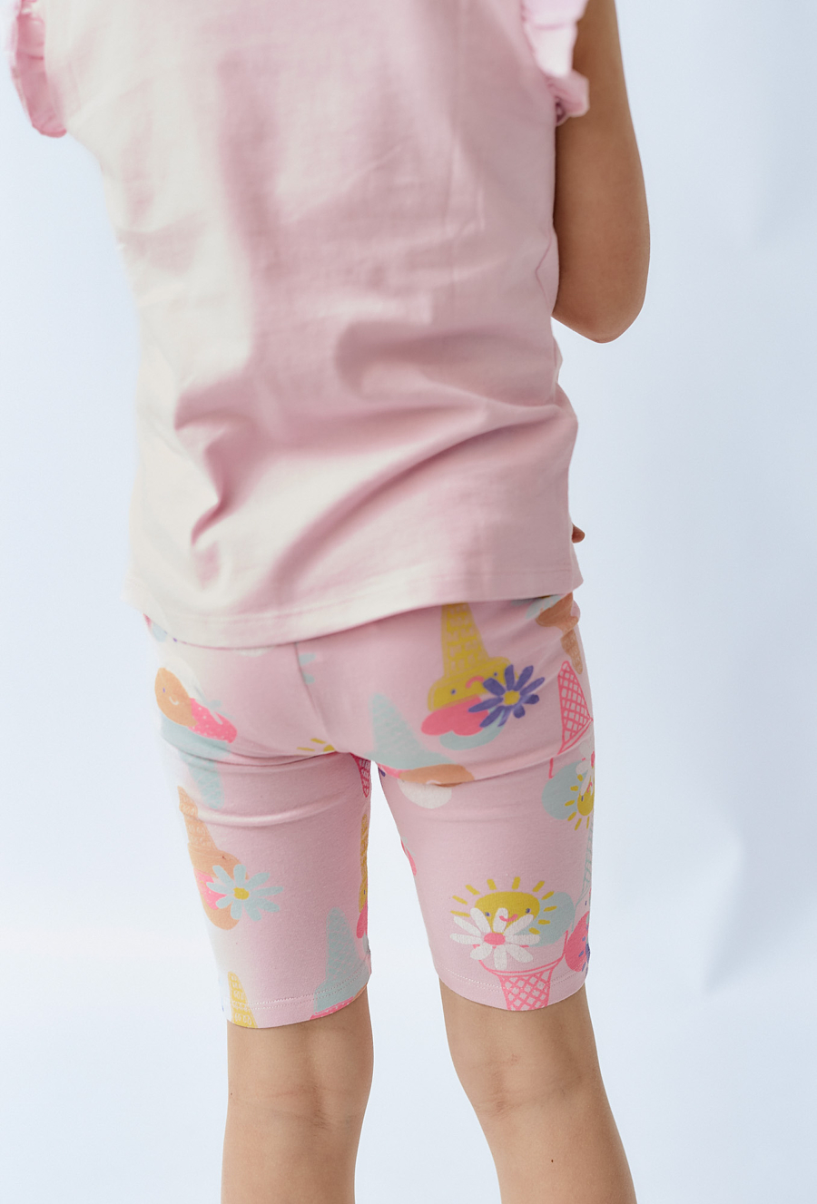 Krótkie legginsy z kolorowym nadrukiem