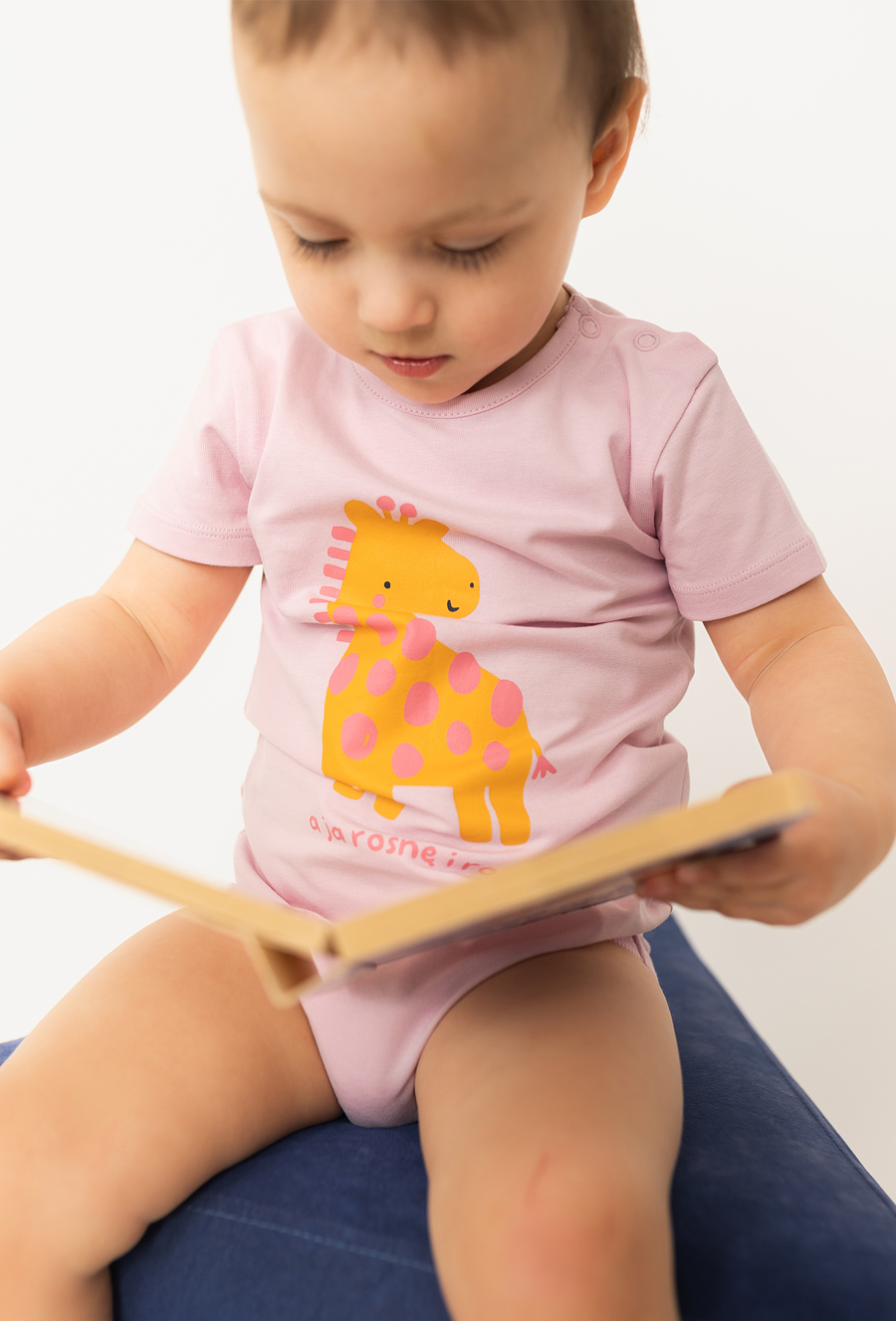 Body z ótkim rękawem z żyrafą