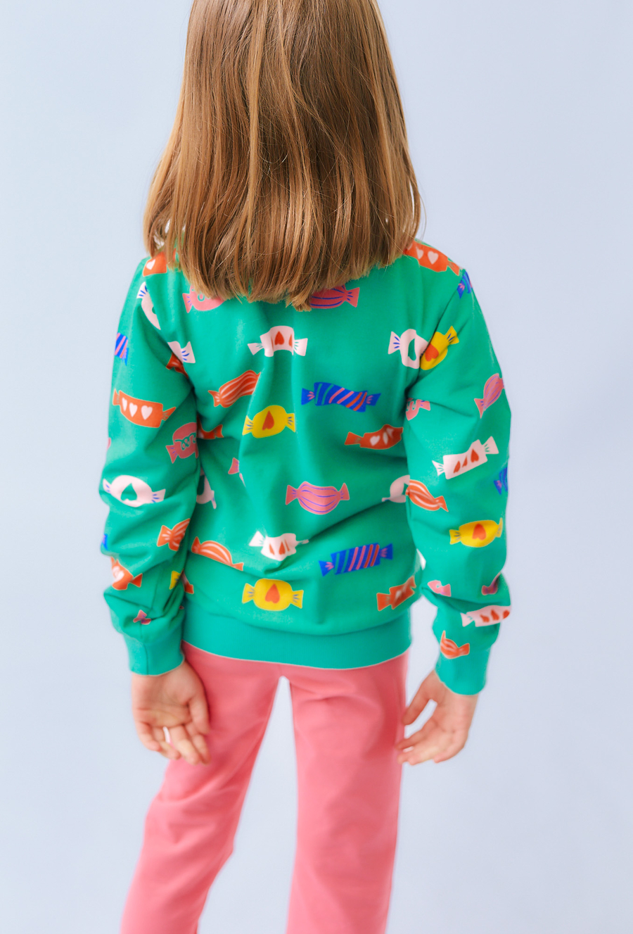 Zielona bluza dziewczęca rozpinana z nadrukiem w cukierki