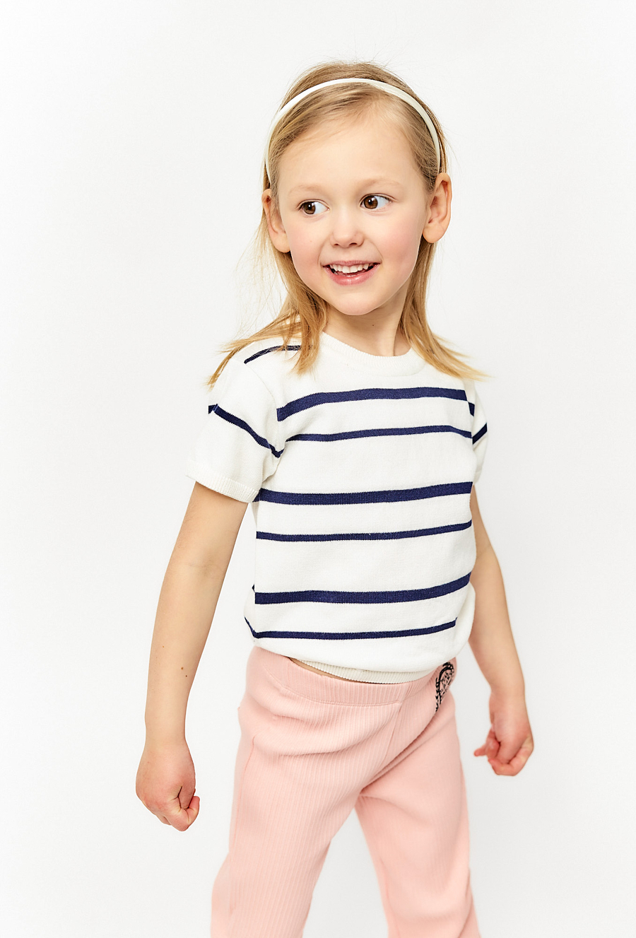 T-shirt w granatowe paski