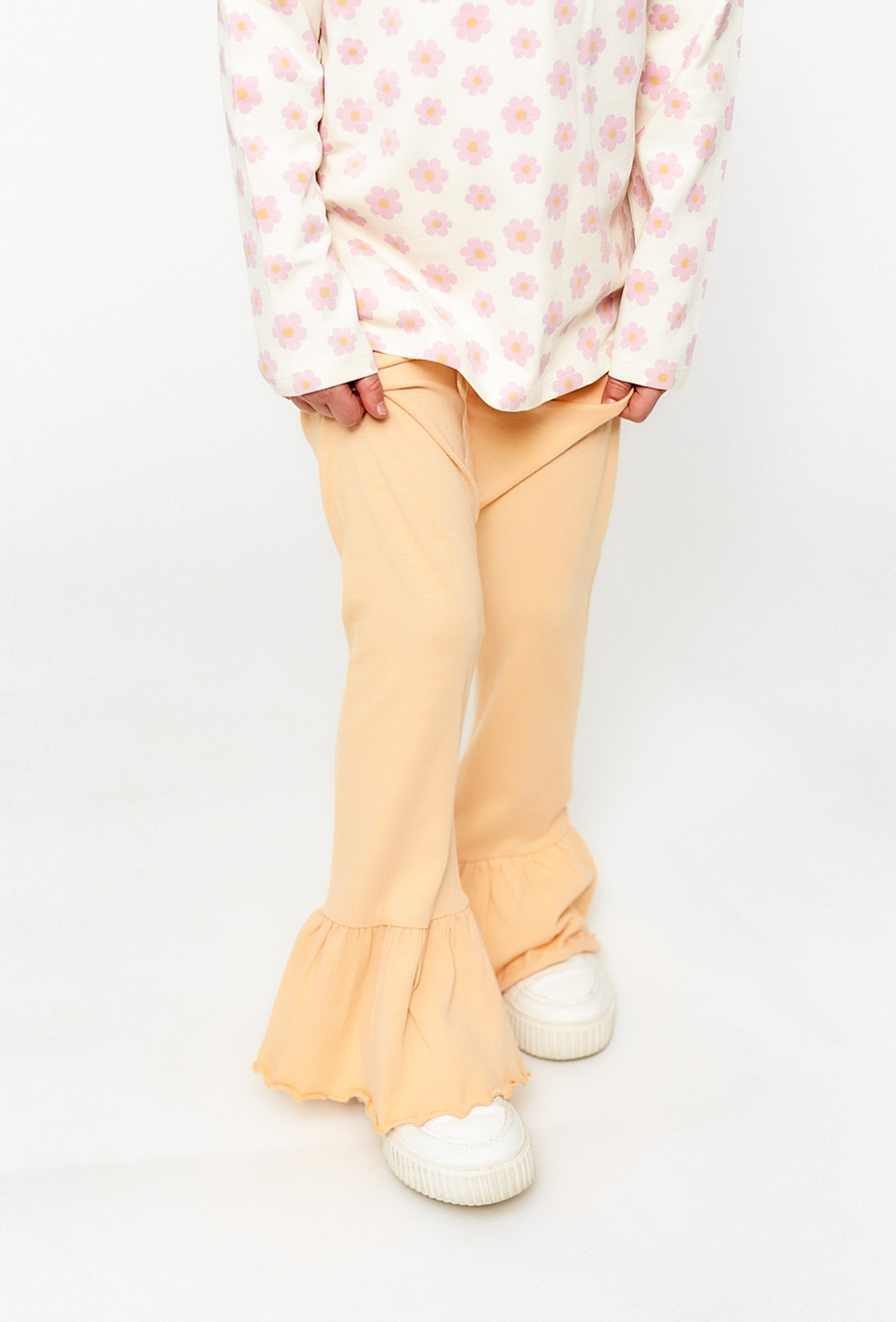 Spodnie z rozkloszowanymi nogawkami