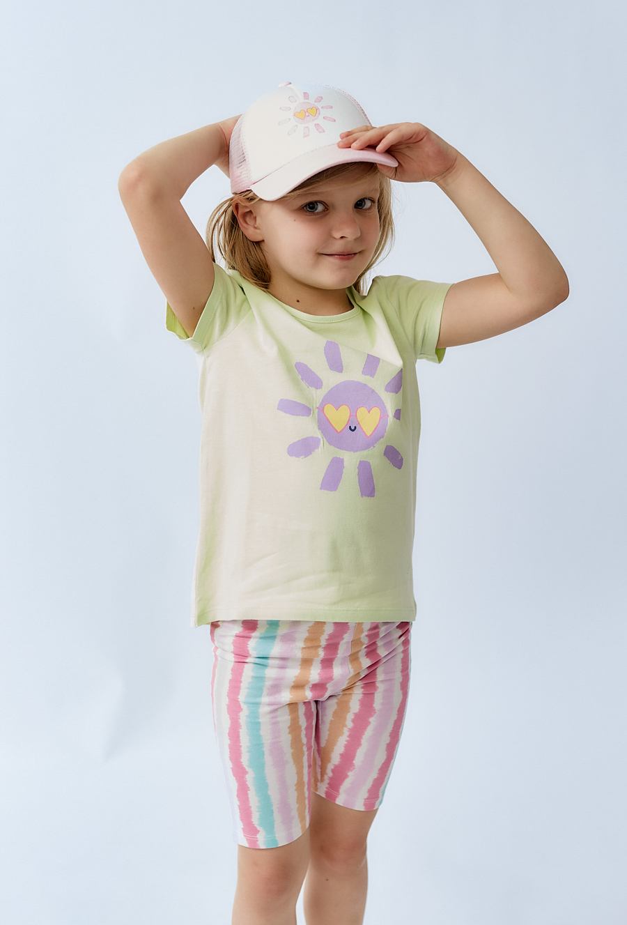 Krótkie legginsy w kolorowe pasy