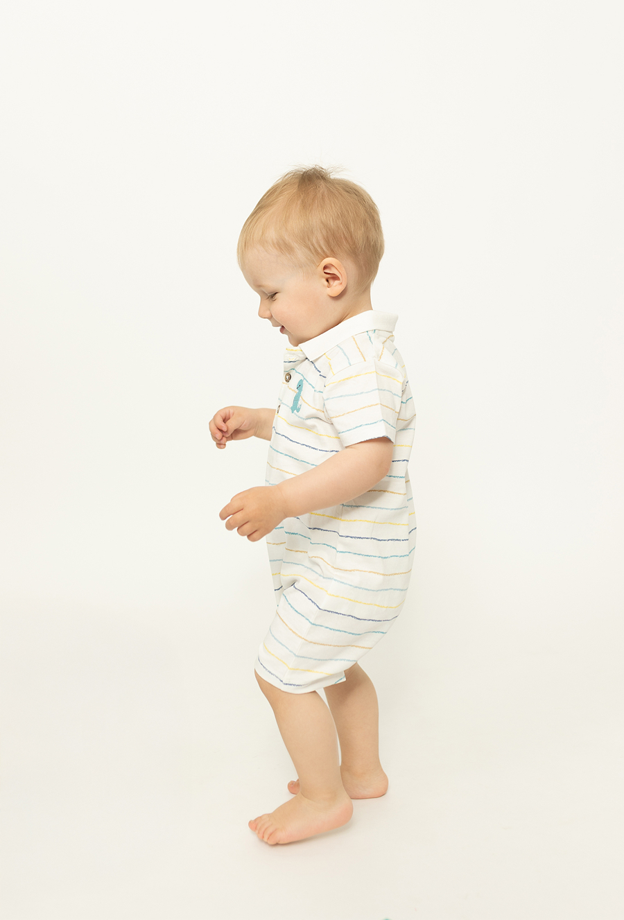 Pajacyk ótki niemowlęcy z kołnierzykiem