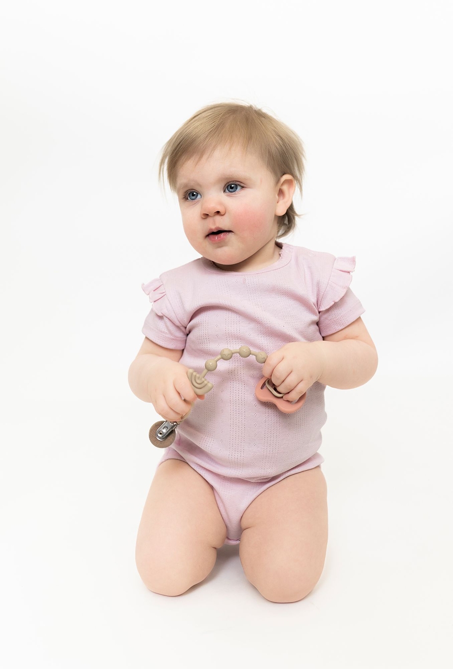 Body niemowlęce z ótkim rękawem - różowe