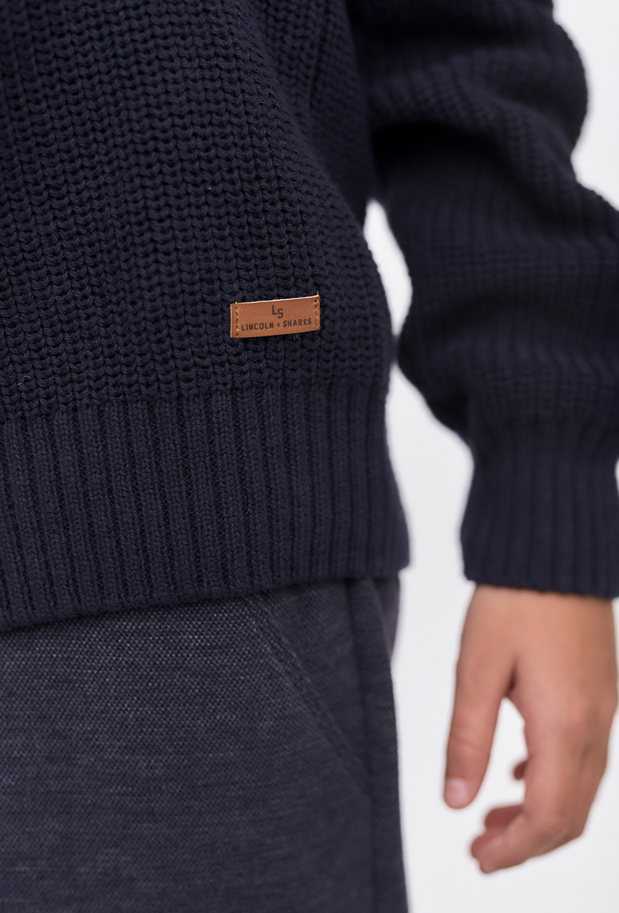 Sweter nierozpinany dla chłopca