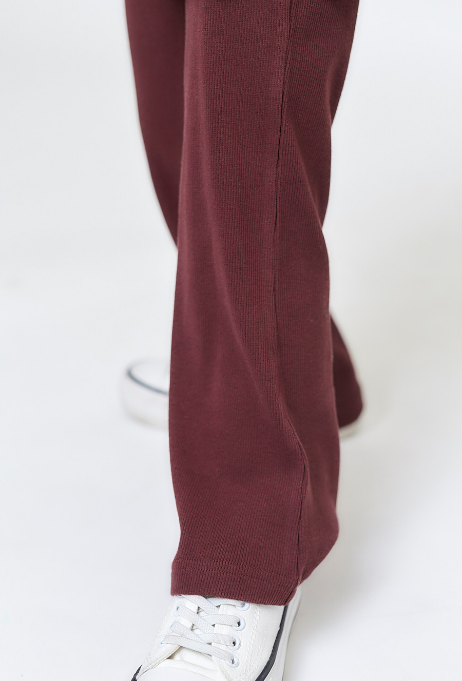 Bordowe spodnie dziewczęce flare