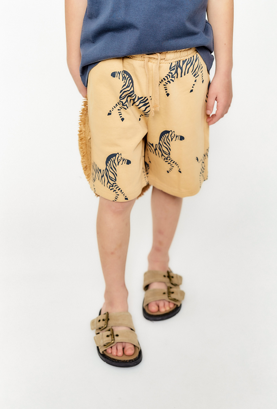 Szorty chłopięce z nadrukiem zebr