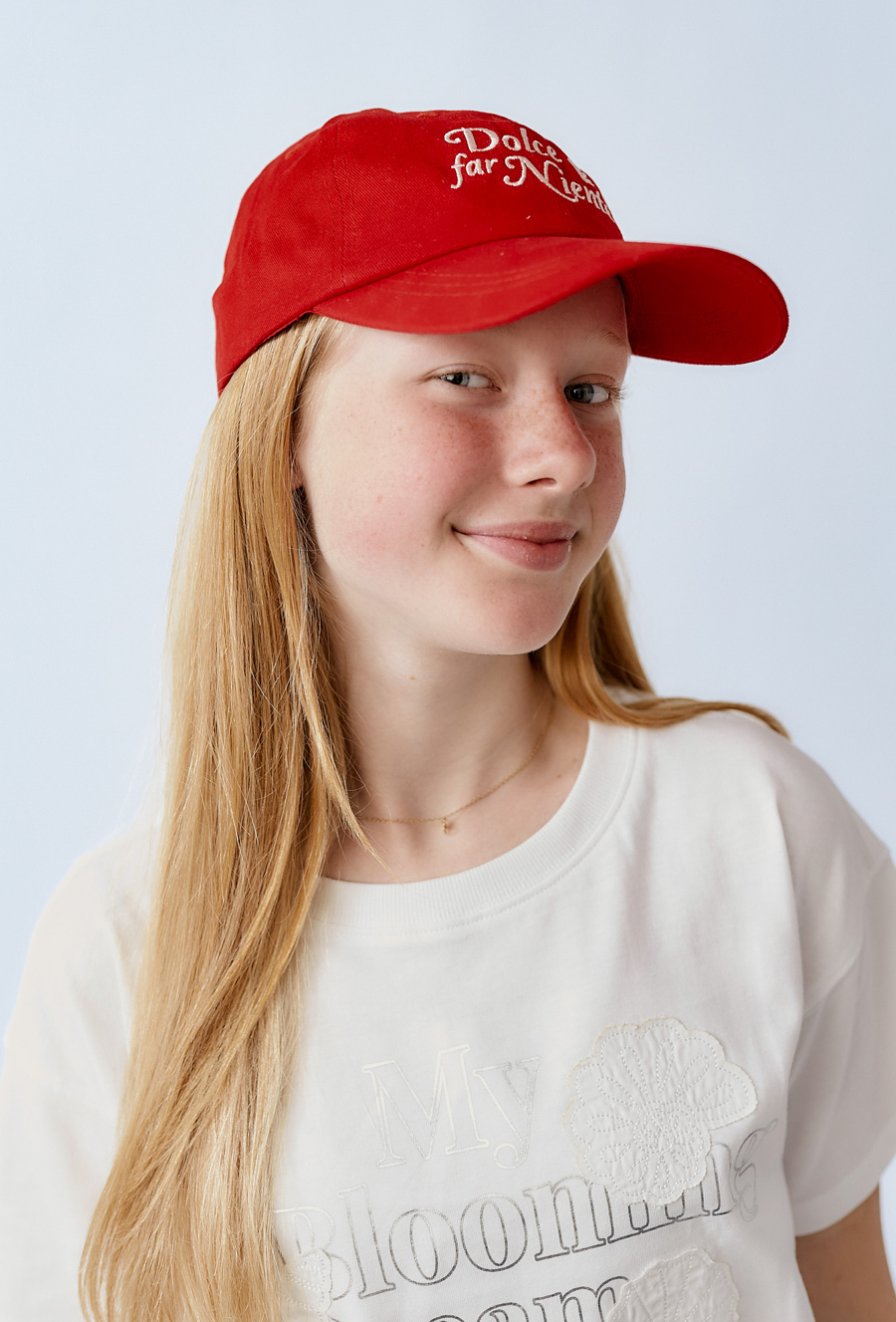 Czerwona czapka z daszkiem