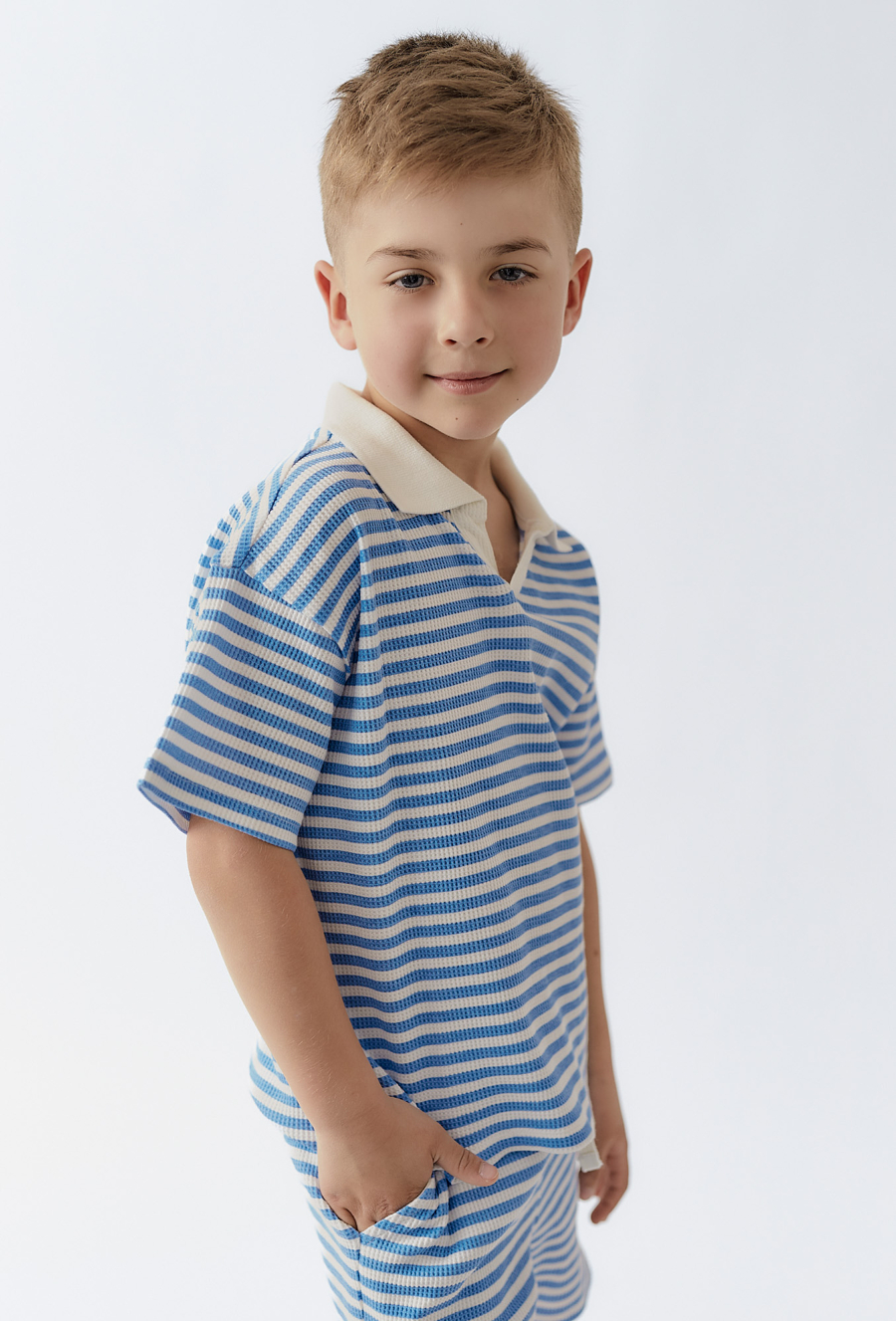 Koszulka polo w niebieskie paski