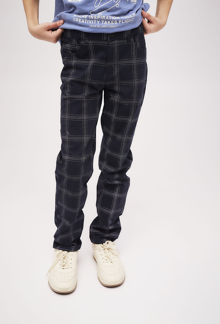 Granatowe spodnie chłopięce w atę