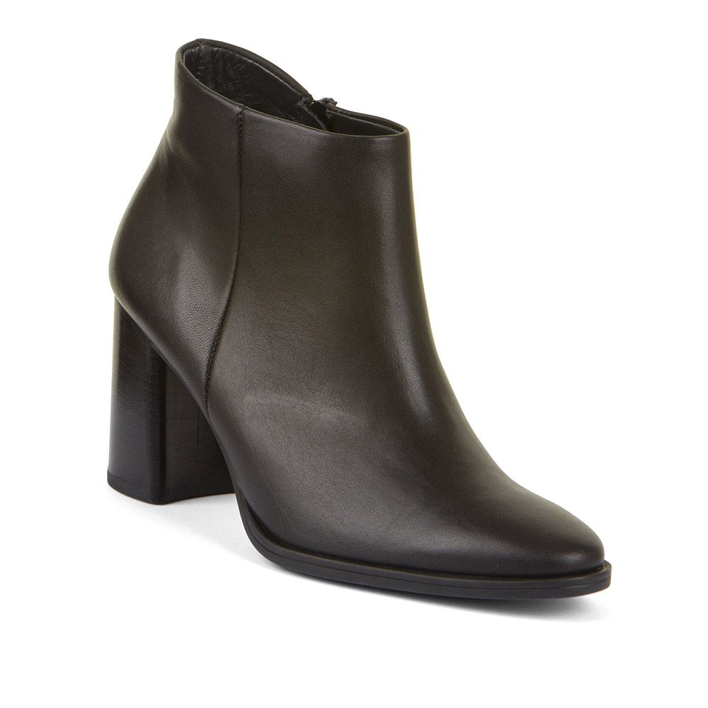 Ženske gležnjače Paul Green