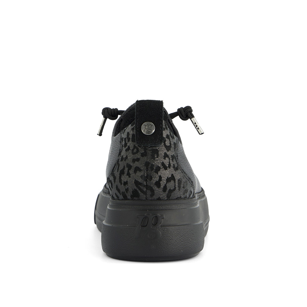 Ženska tenisica Paul Green