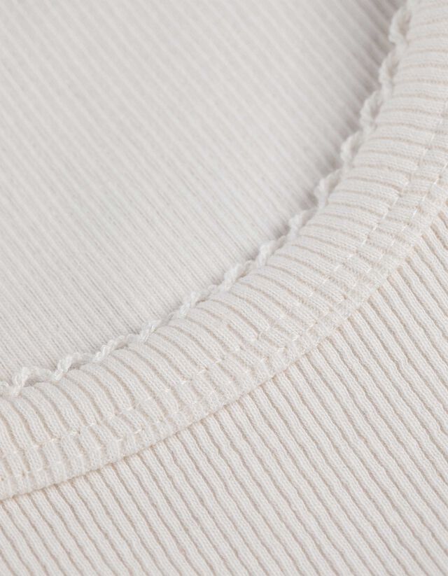 Póló - Fodros szegéssel - feher