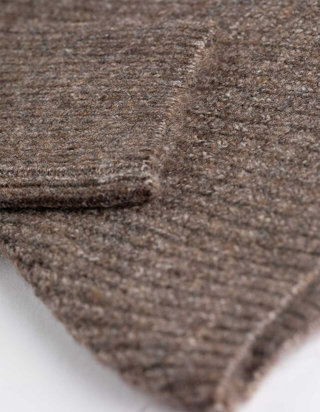 Pulóver - V-kivágás - bézs