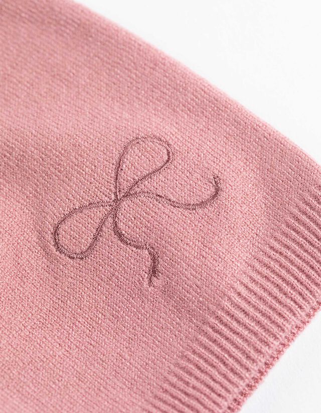 Fejre simuló sapka - Hímzésekkel - fekete