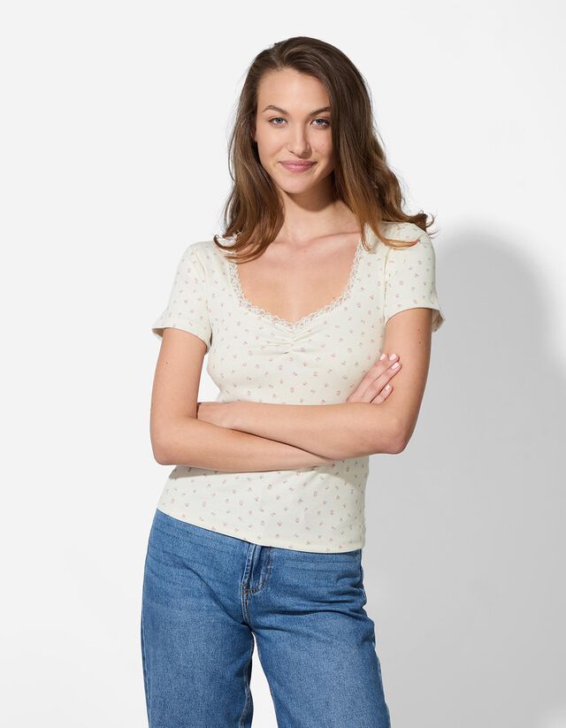 Póló - Csipkerátéttel - feher