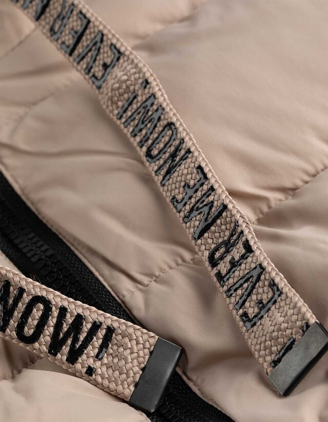 Steppelt mellény - Állítható derék - fekete