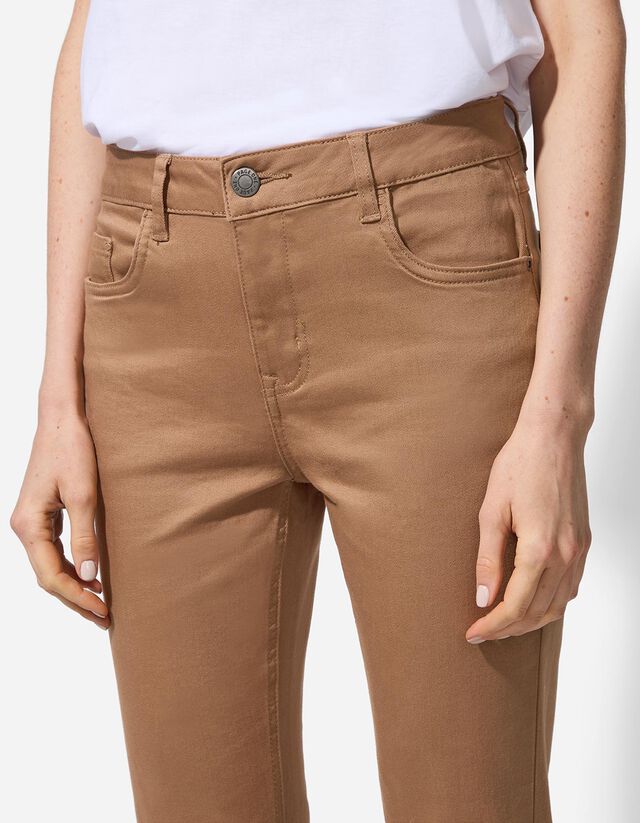 Nadrág - Enyhén bővülő fazon - világos barna