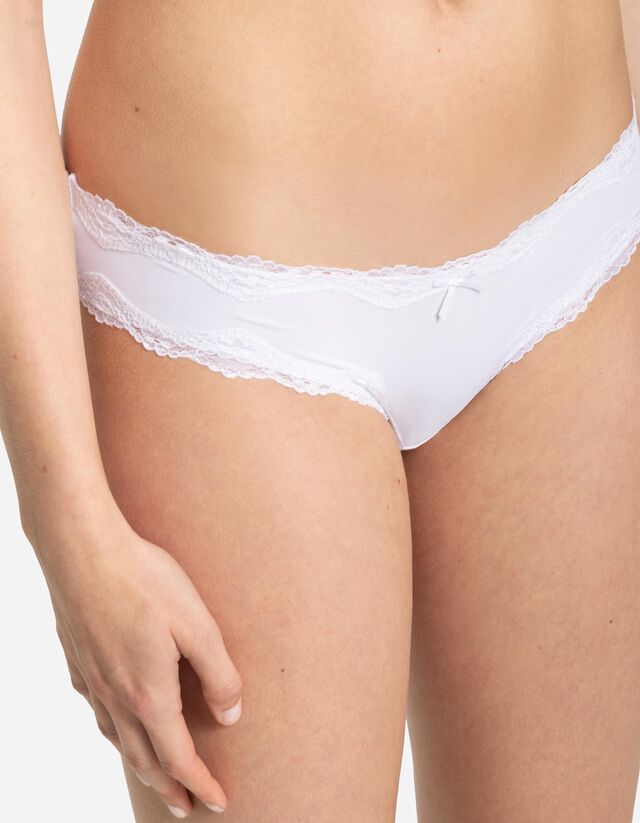 Brazil alsó - Csipkerátéttel