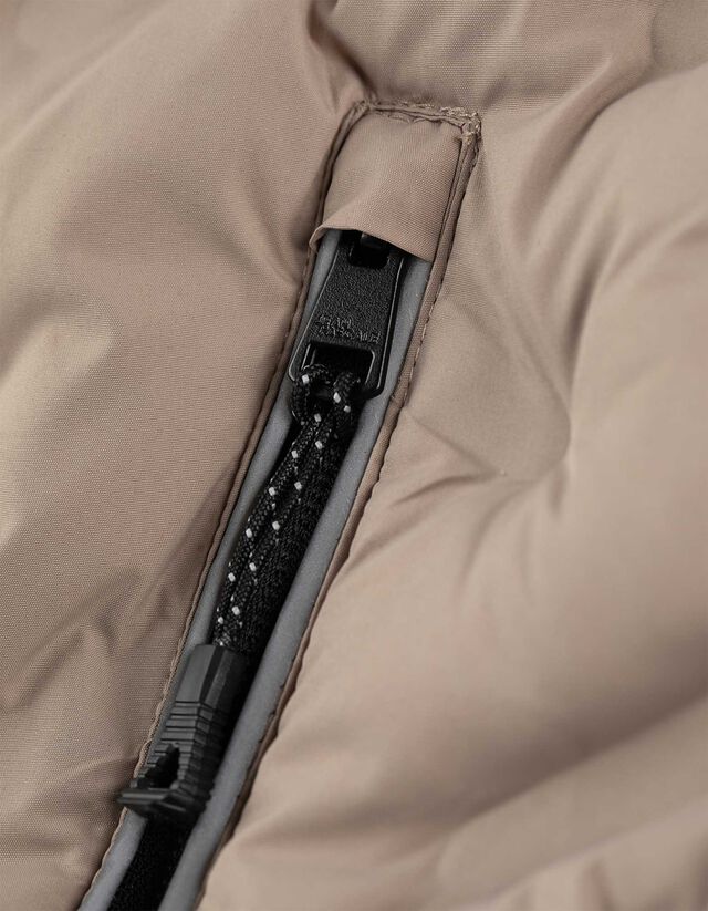 Mellény - Kapucni - sotetkek