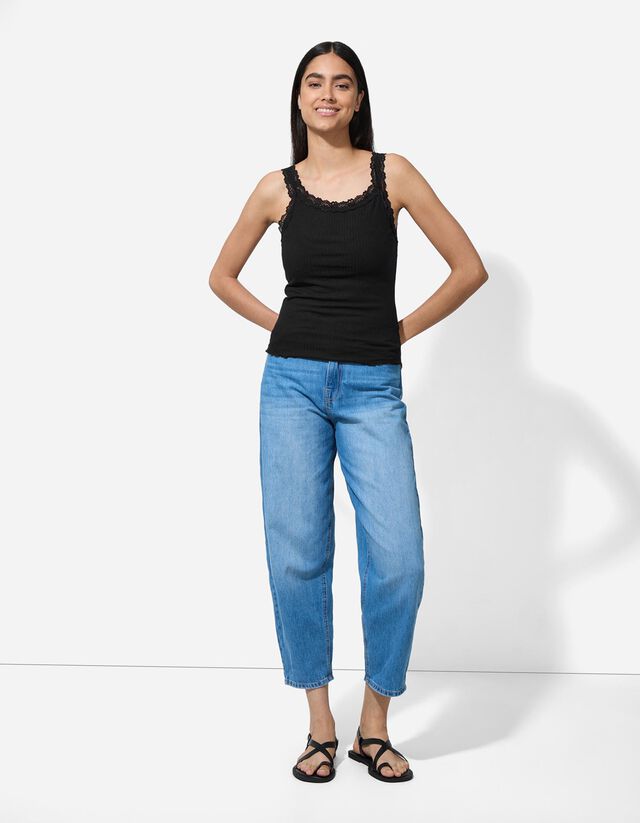 Ujjatlan felső - Csipkerátéttel - feher