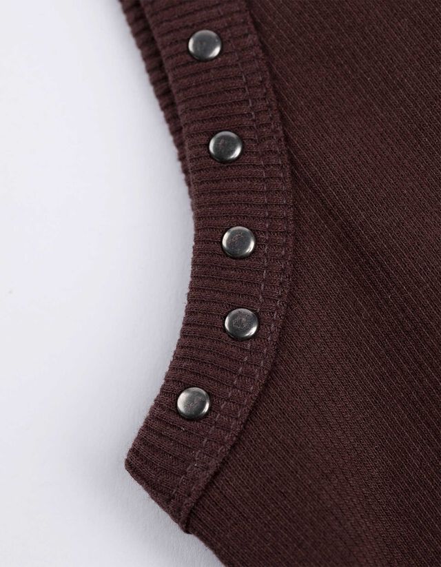 Ujjatlan felső - Szegecselt - piros