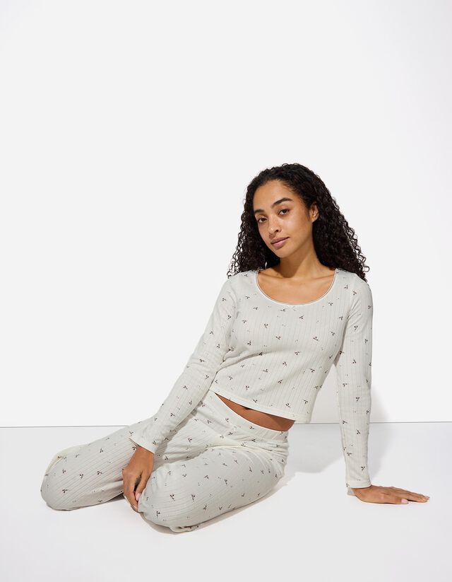 Felsőből és nadrágból álló pizsama szett - Strukturált anyag - feher