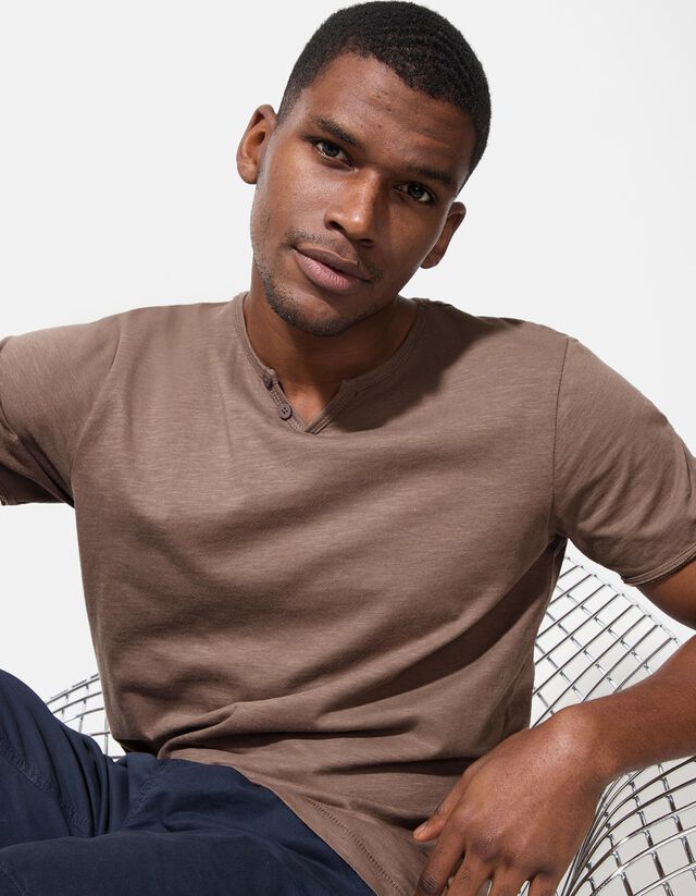 Póló - Póló nyakkivágása - sötétzöld