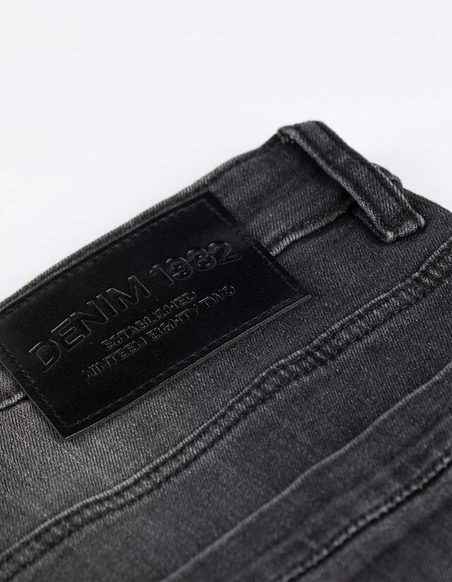 Farmernadrág - Egyenes fazon - sotetkek