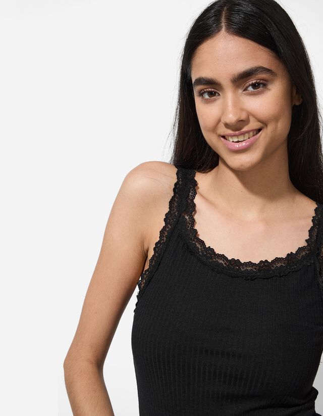 Ujjatlan felső - Csipkerátéttel - feher