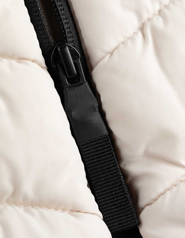 Steppelt mellény - Steppelt varrással - feher