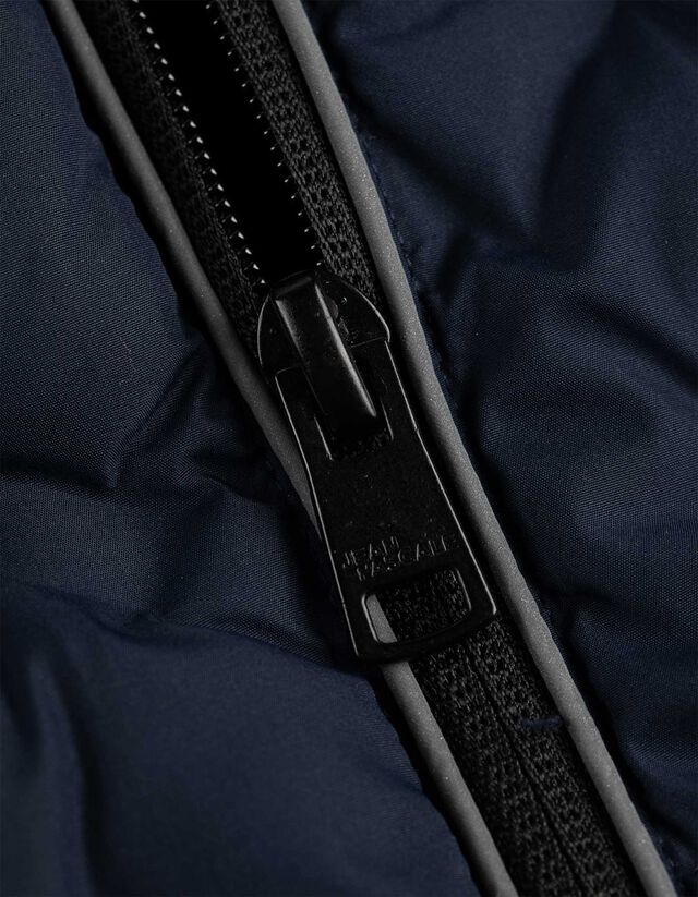 Mellény - Kapucni - sotetkek