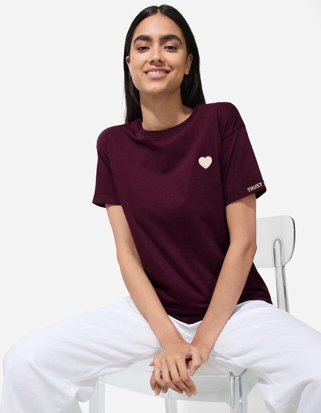 Póló - Hímzésekkel - fekete