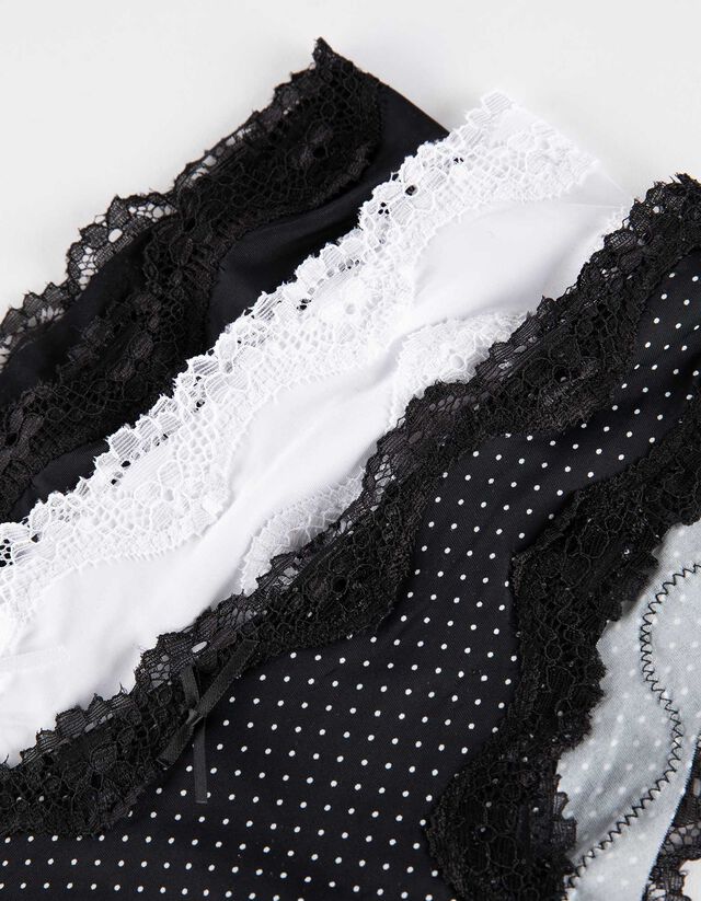 Brazil alsó - Csipkerátéttel