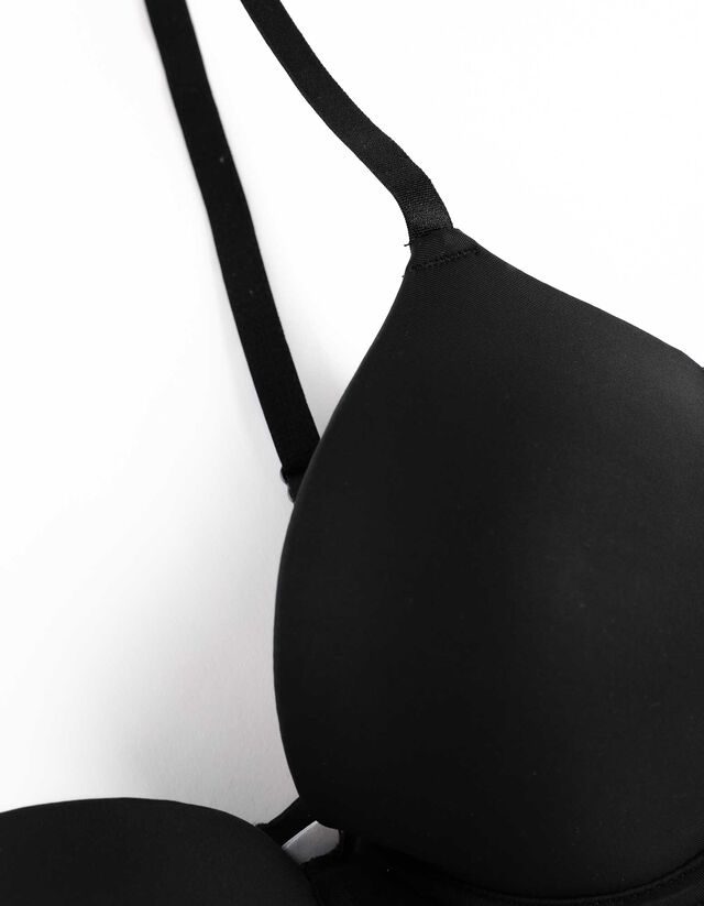 Sima felületű melltartó - mikroszálas - fekete