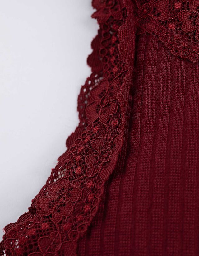 Ujjatlan felső - Csipkerátéttel - feher