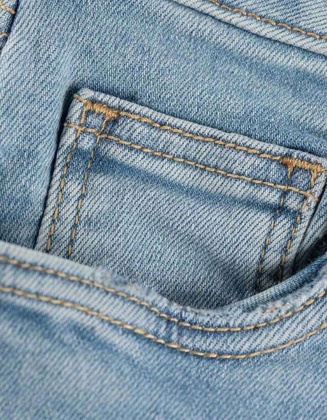 Farmernadrág - Enyhén bővülő fazon - vilagoskek