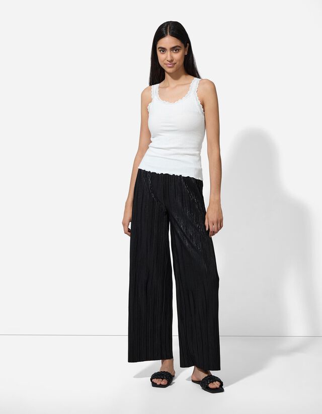 Ujjatlan felső - Csipkerátéttel - feher