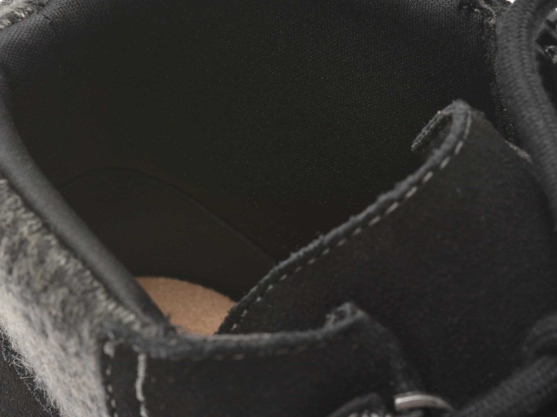 Ghete CLARKS negre, MYKAH IZZY, din piele intoarsa