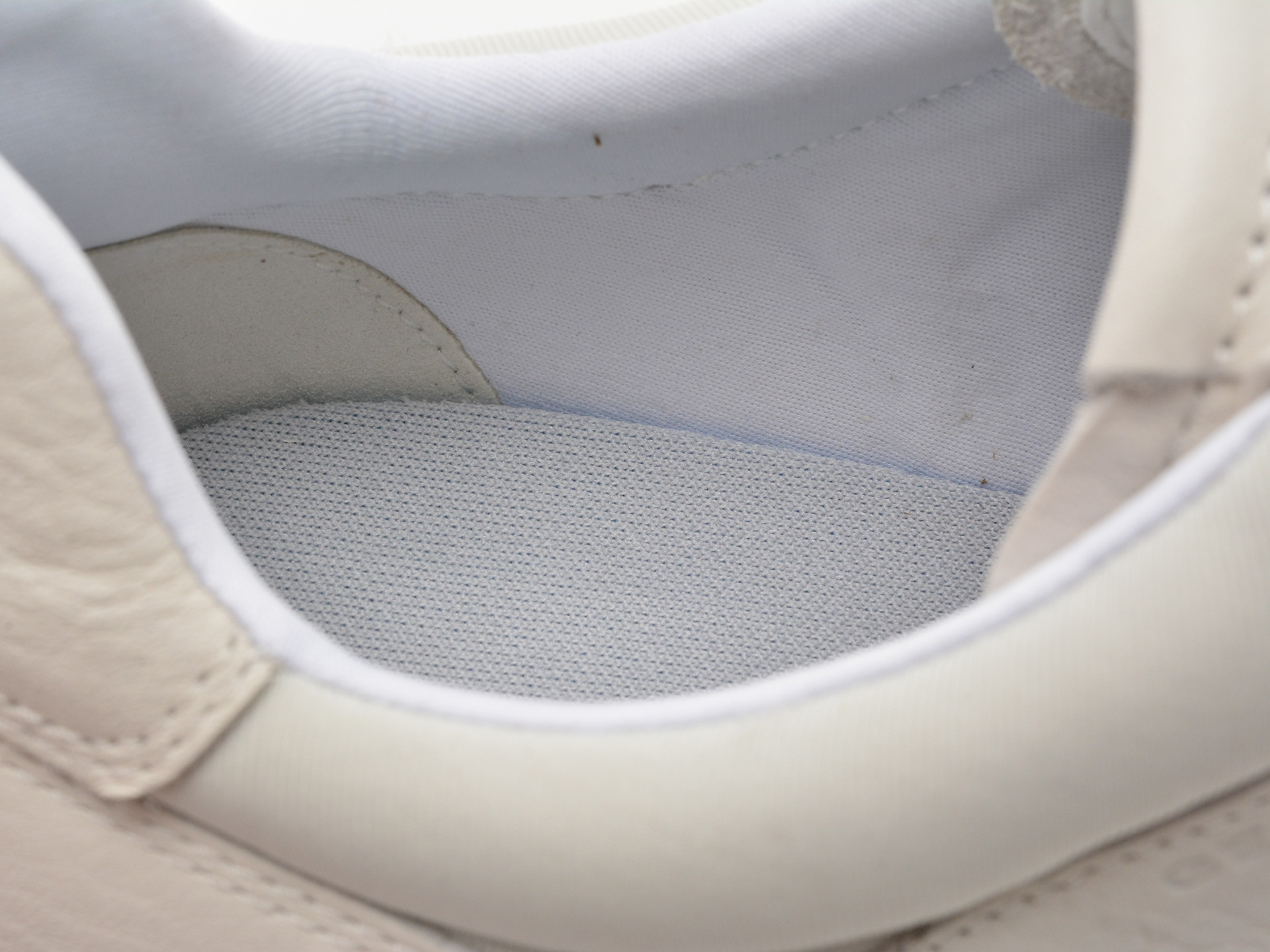 Pantofi sport GEOX albi, U55BYA, din piele naturala