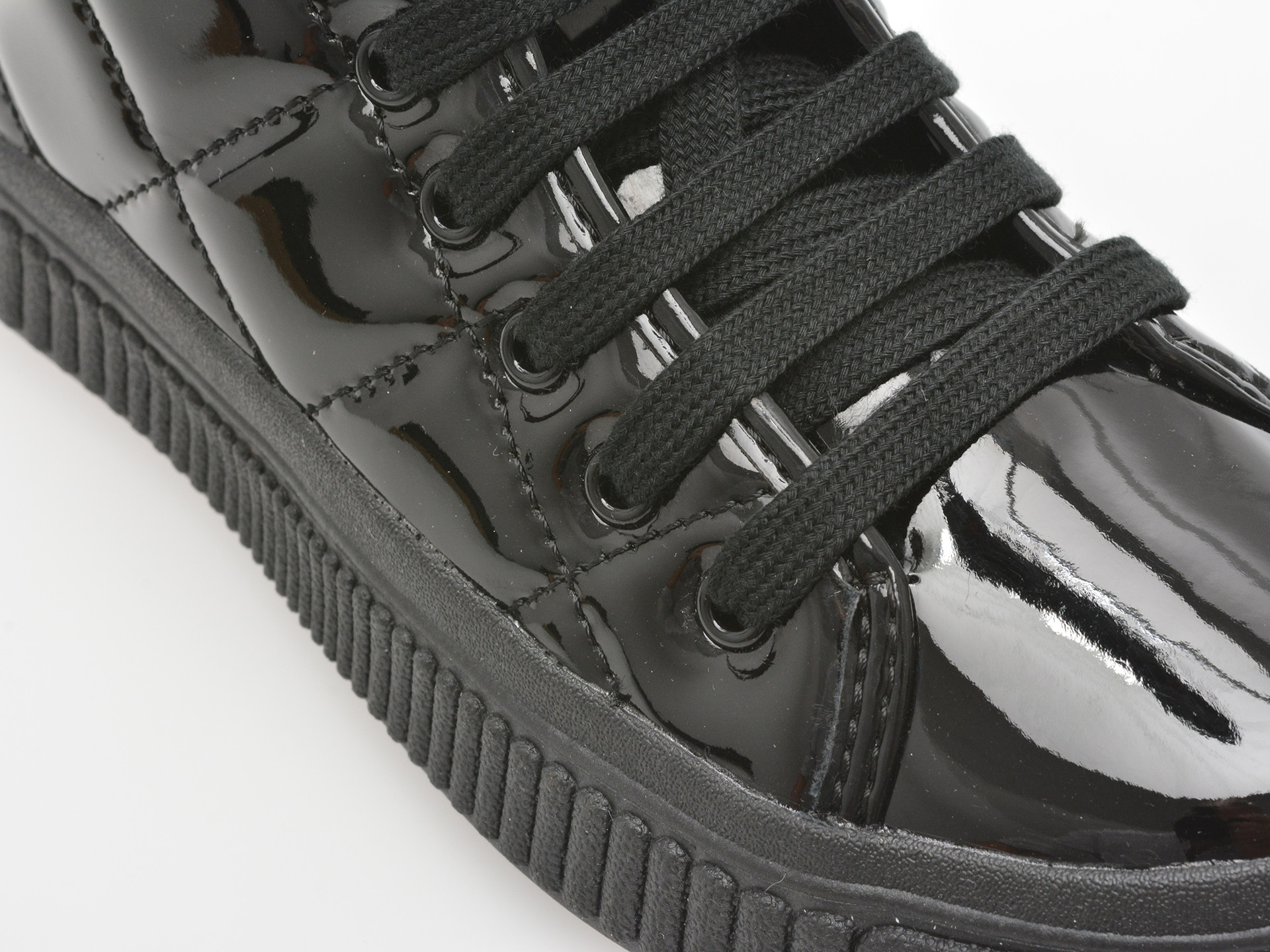 Ghete GEOX negre, J56M3F, din piele ecologica lacuita