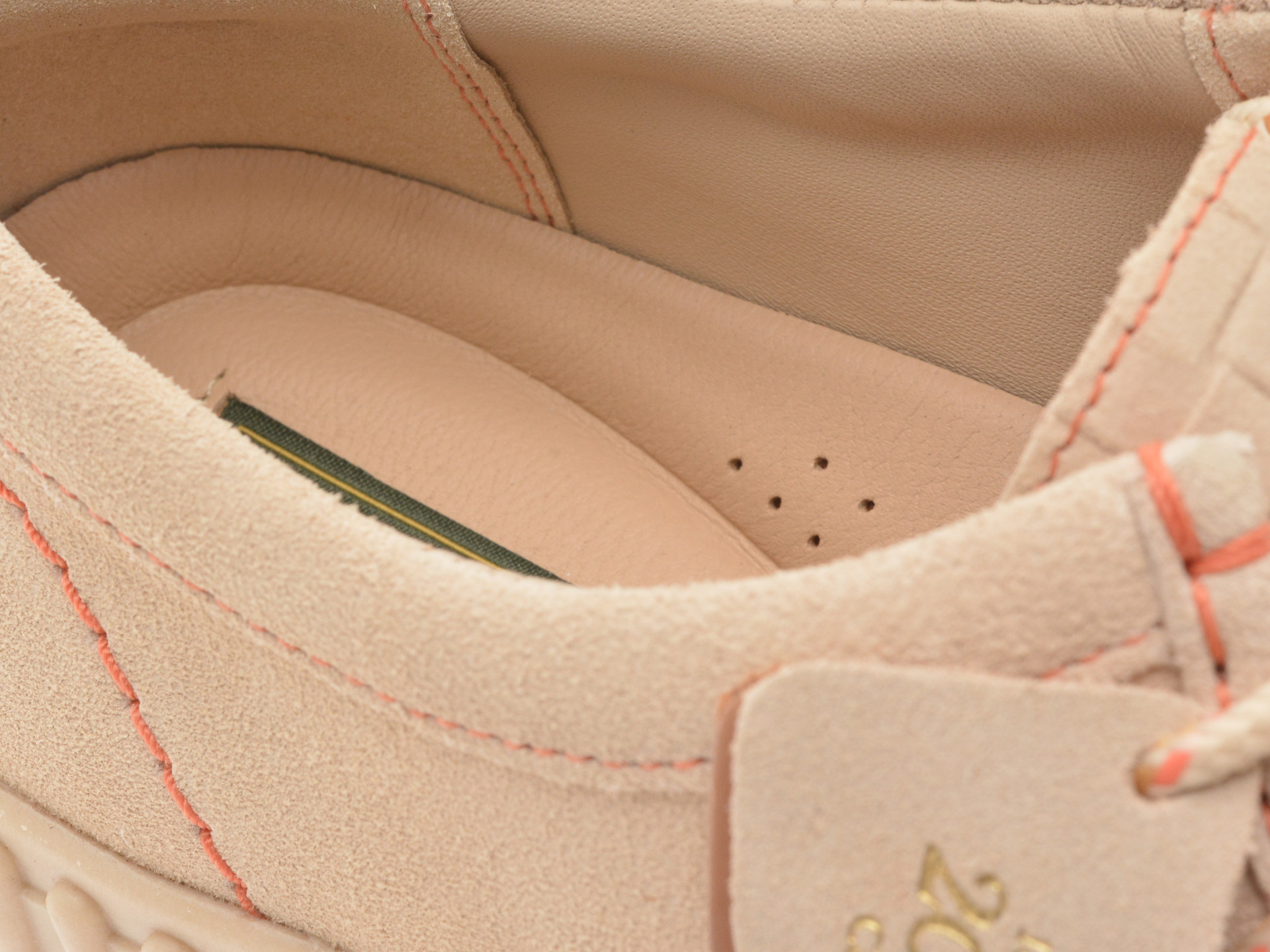 Mocasini CLARKS bej, TORHILL BEE, din piele intoarsa