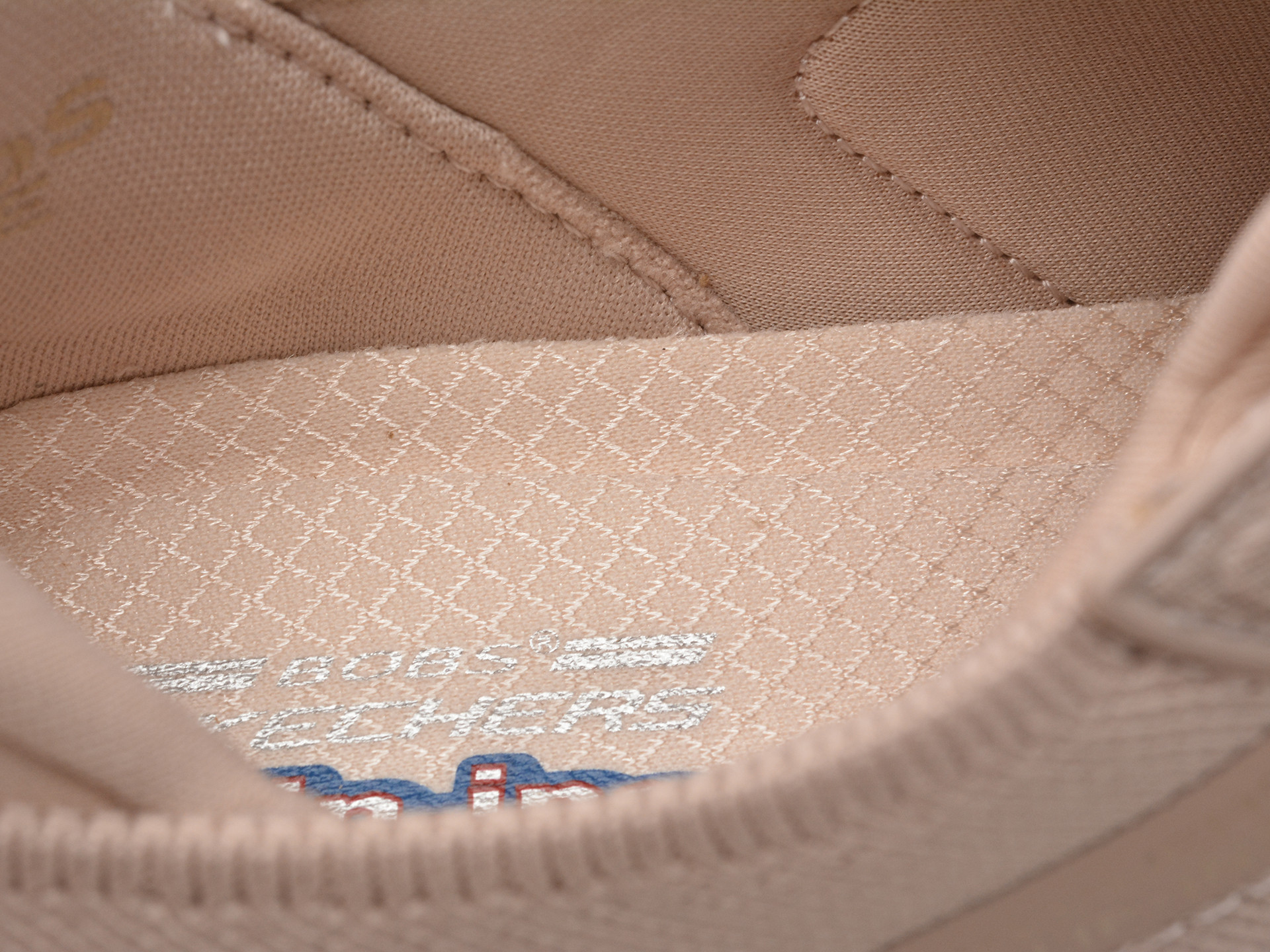 Pantofi sport SKECHERS nude, BOBS SQUAD CHAOS, din material textil