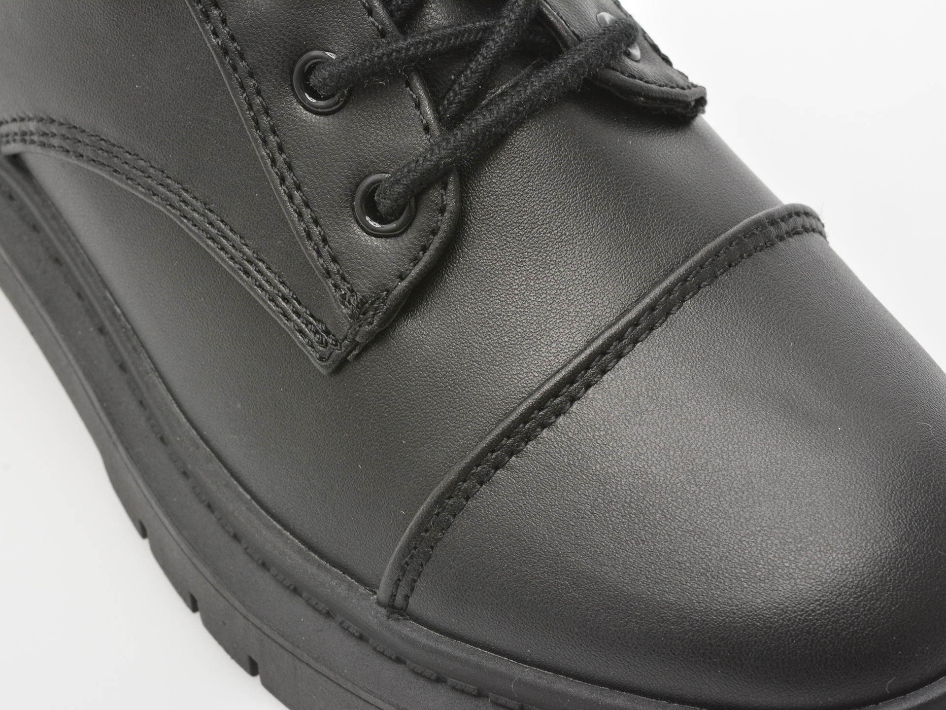 Bocanci ALDO negri, GOER 001, din piele ecologica