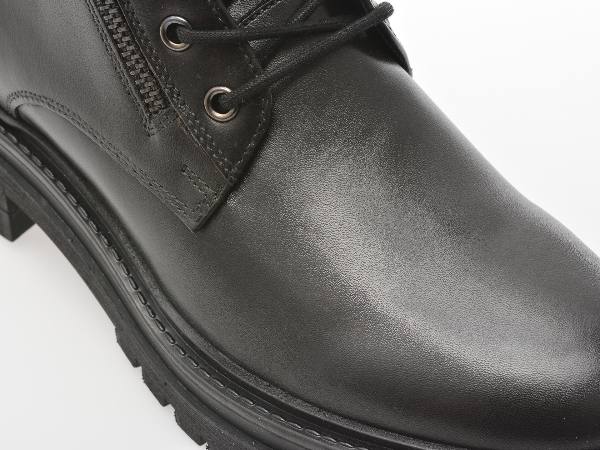 Bocanci GEOX negri, D16HRF, din piele naturala