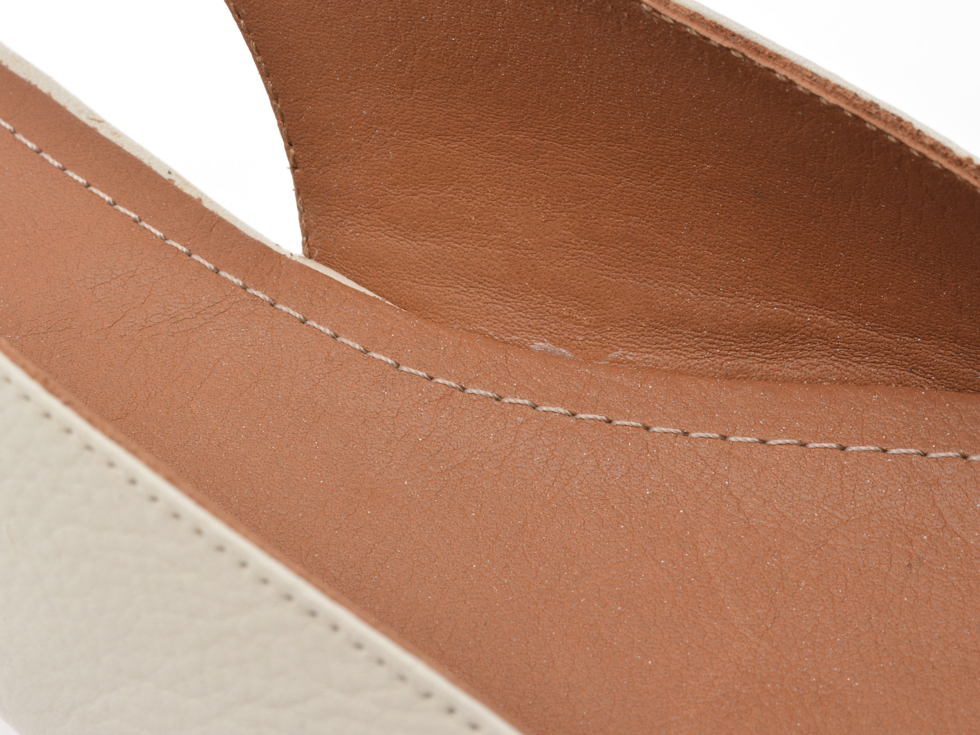 Pantofi EPICA albi, 2005, din piele naturala