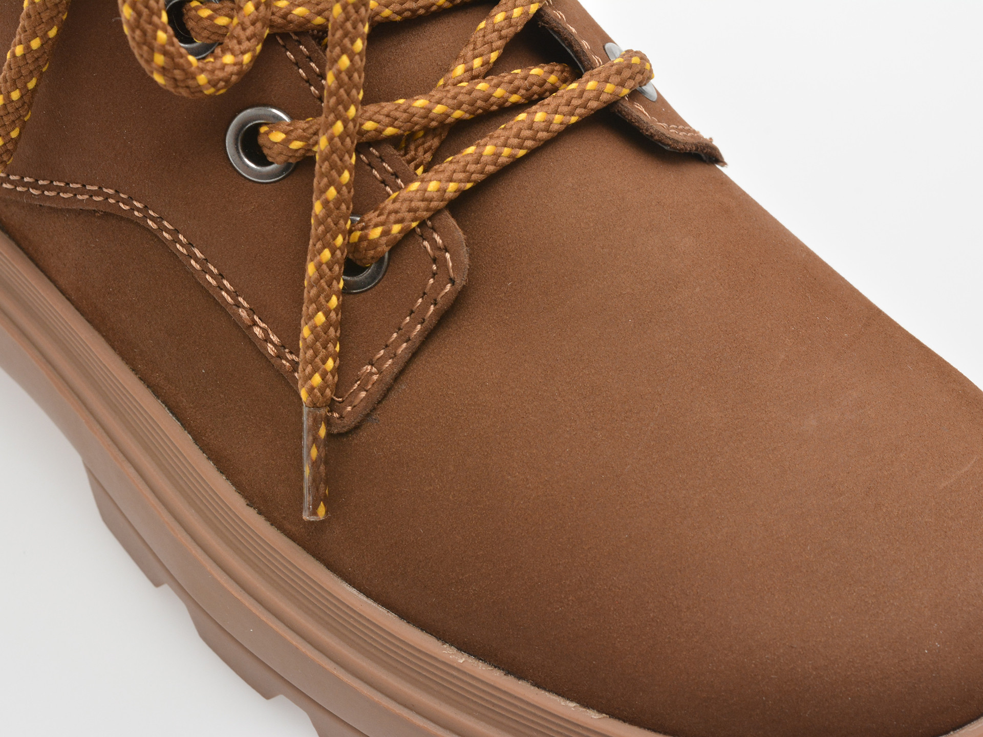 Ghete GEOX maro, J46M9A, din piele naturala