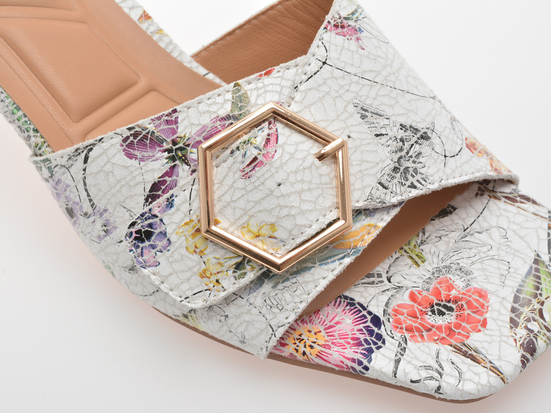 Papuci EPICA albi, 82987, din piele naturala