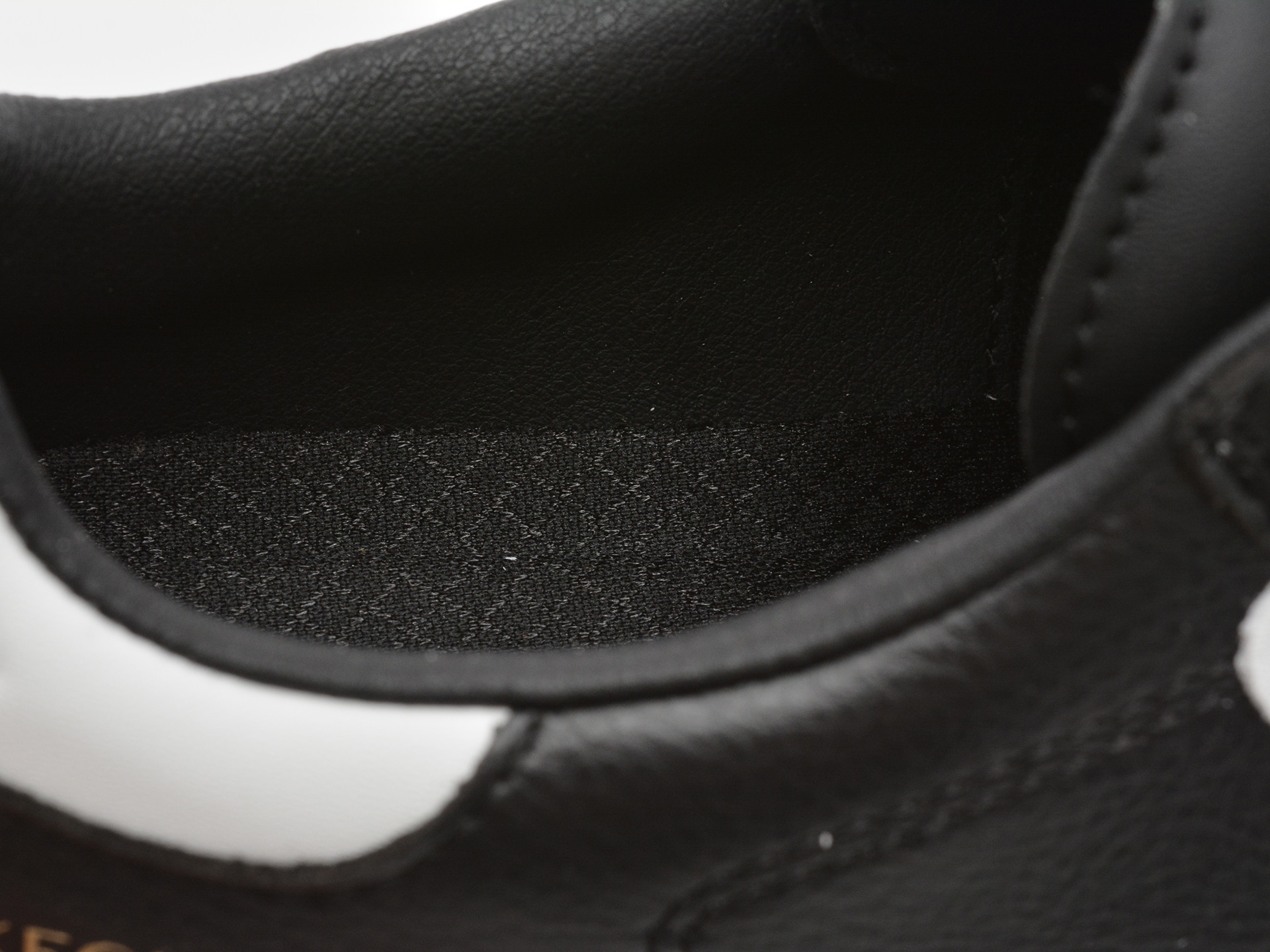 Pantofi sport SKECHERS alb-negru, HOTSHOT, din piele naturala